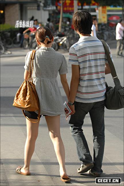 街拍<em>美眉</em>短裙短裤很<em>养眼</em>_七七<em>图吧</em>77tuba.com