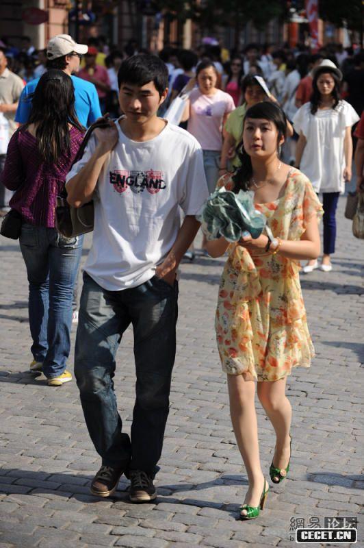 街拍<em>美眉</em>短裙短裤很<em>养眼</em>_七七<em>图吧</em>