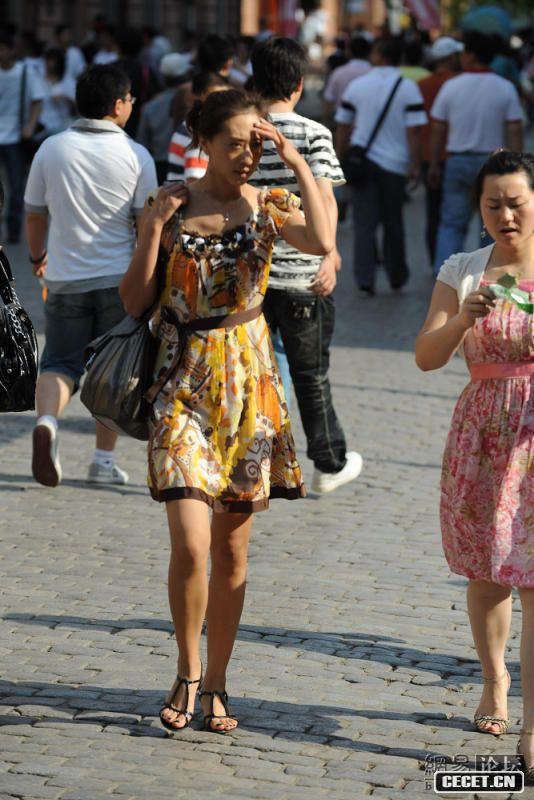 街拍<em>美眉</em>短裙短裤很<em>养眼</em>_七七<em>图吧</em>