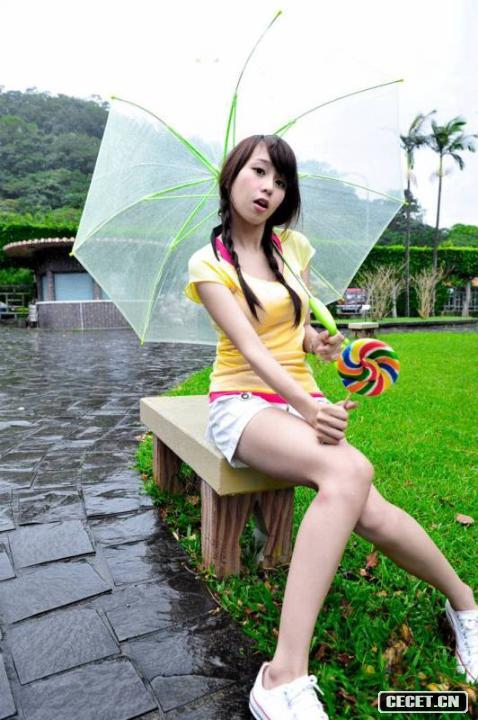 <em>公园里的</em>短裤长腿<em>女孩</em>_七七图吧