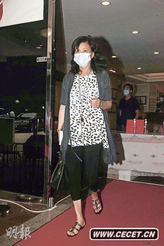 赌王何鸿燊一世风流+4房17杰争5000亿家产