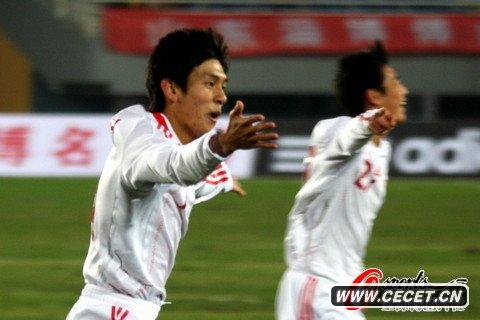 亚青预赛: 国青3-0朝鲜  5战全胜小组第1出线 - 中