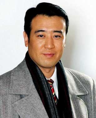 于和伟