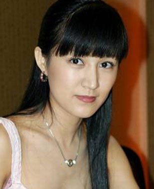 鲍蕾