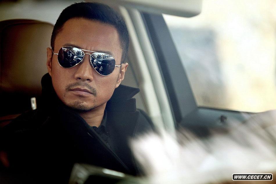 �ź������������Ư��