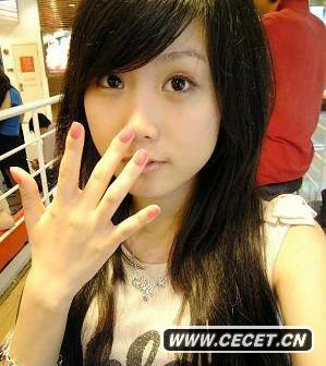 上海大学校花钟莉颖深陷接吻门 索吻来者不拒