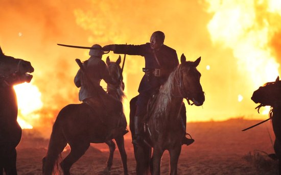 电视剧《中国骑兵》热播 讲述一场马背上的战争