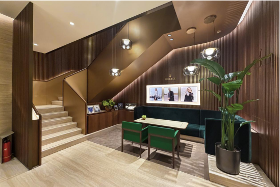 英皇钟表珠宝揭幕北京三里屯太古里全新劳力士精品店，双层空间诠释高级制表美学与奢华零售新体验