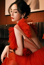 Angelababy大红心型裙