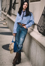 Ҧ���ڽ�ͷ����ͣͣ��