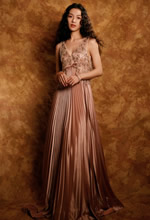 �ӳ�����ת�ڹ�Ӱ֮��